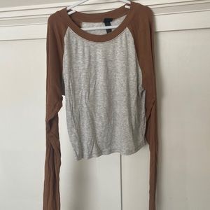 Wild Fable gray and brown top